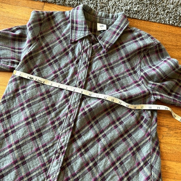 CABI Highland Flannel Button Down Shirt Gray / Plum Size Medium - Picture 9 of 12